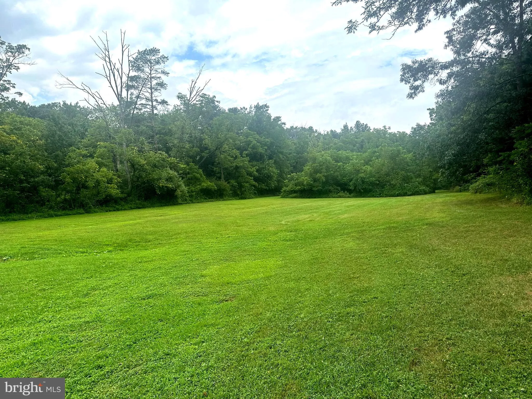 Schnecksville, Pennsylvania 18078, United States, 3 Bedrooms Bedrooms, ,1 BathroomBathrooms,Residential,Active,166068