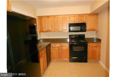 FOUR WINDS AT OAKTON - Residential Lease