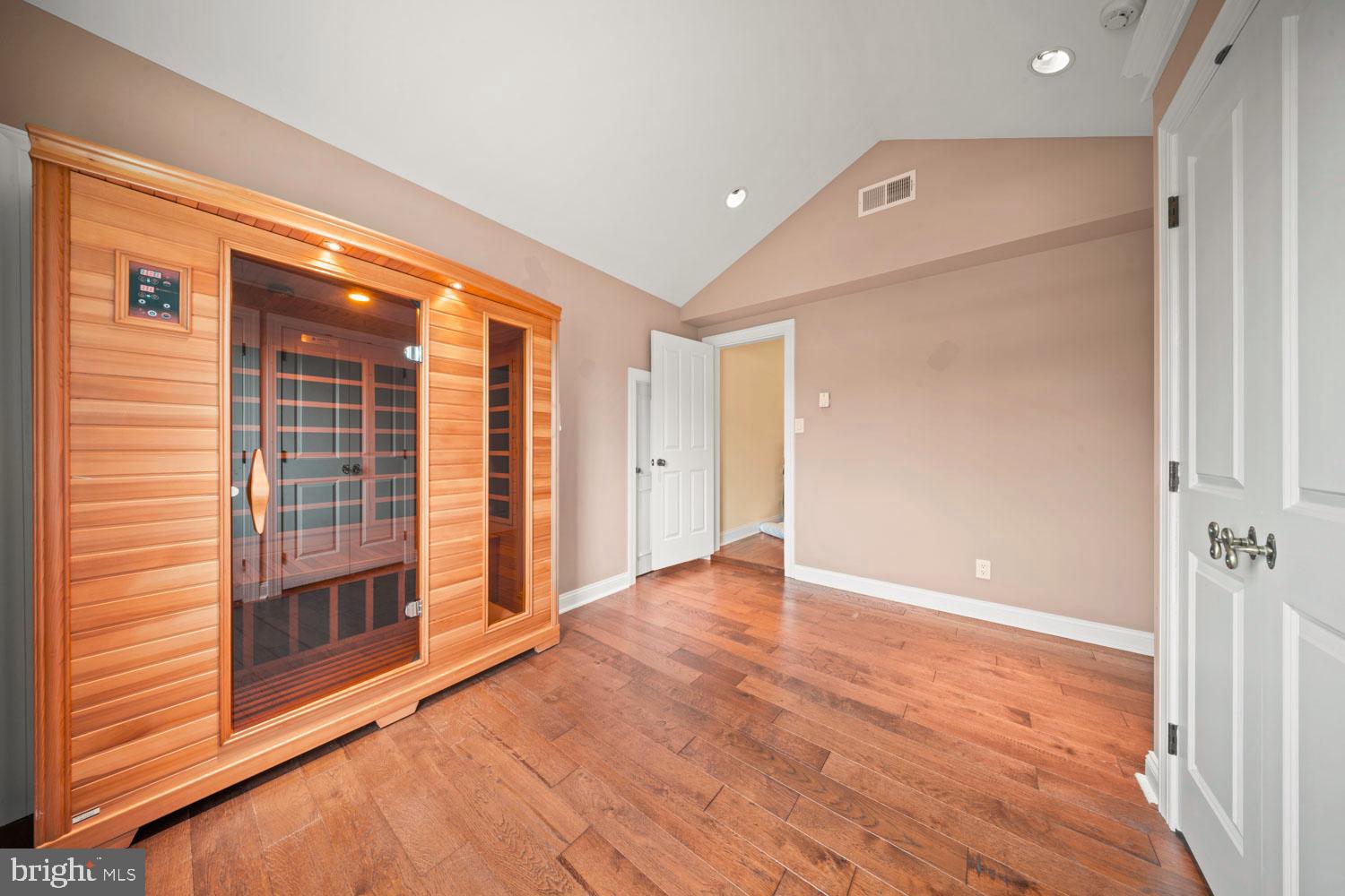 WOODLAND ESTS - Residential