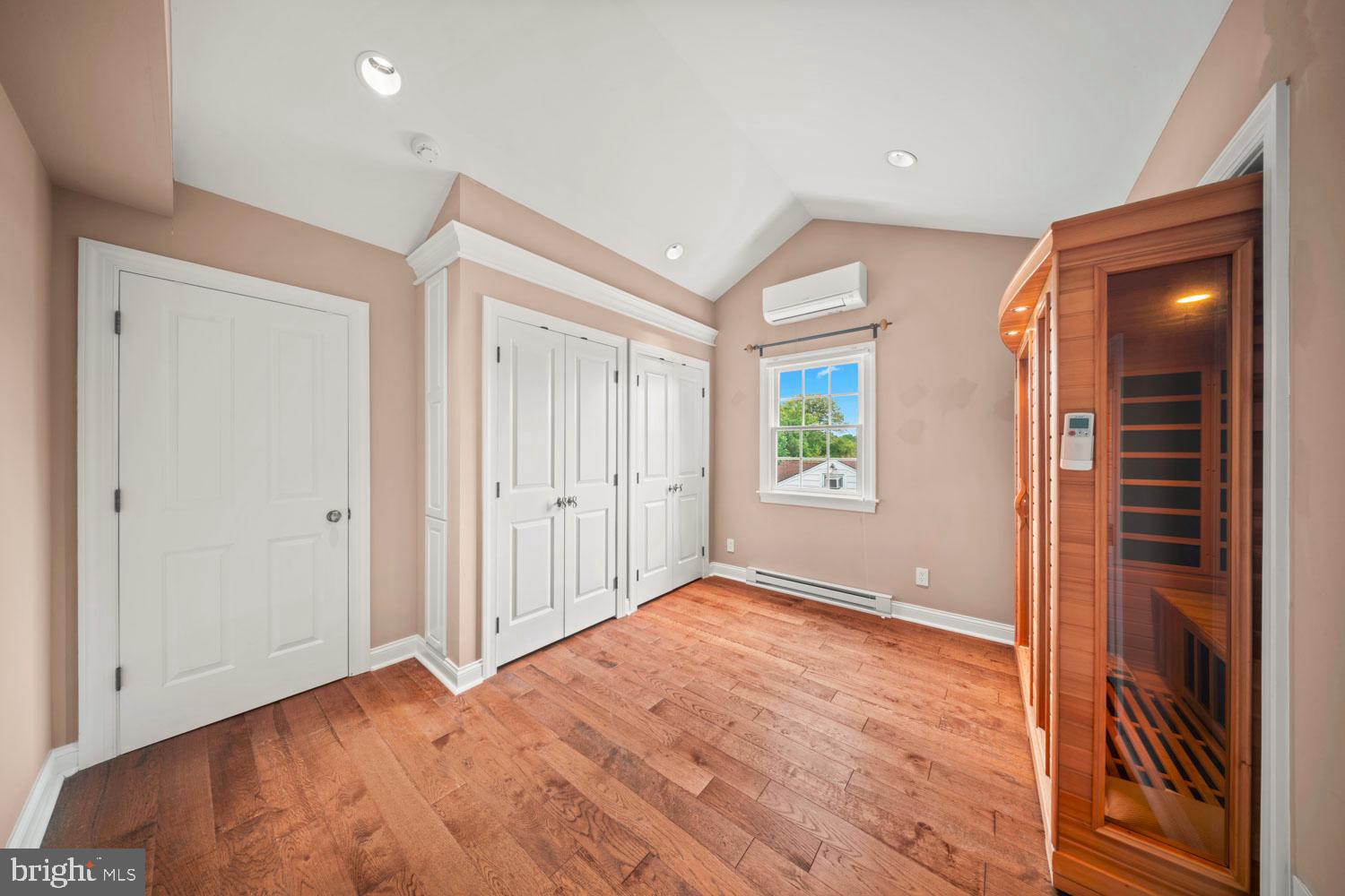 WOODLAND ESTS - Residential