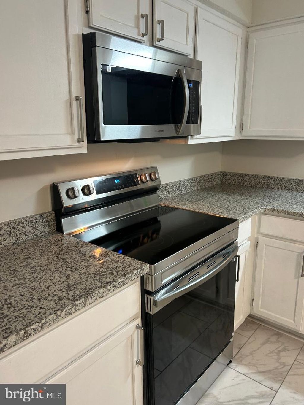 Photo of 41 Vanderbilt Court, SICKLERVILLE, NJ 08081 (MLS # NJCD2105386)