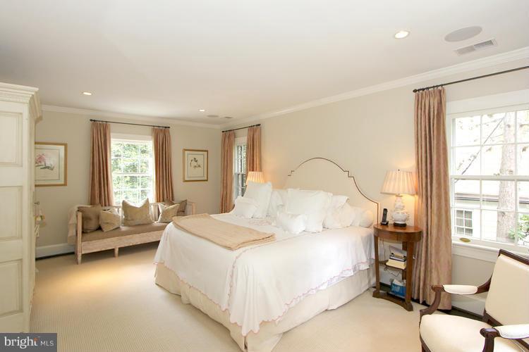 WESLEY HEIGHTS - Residential