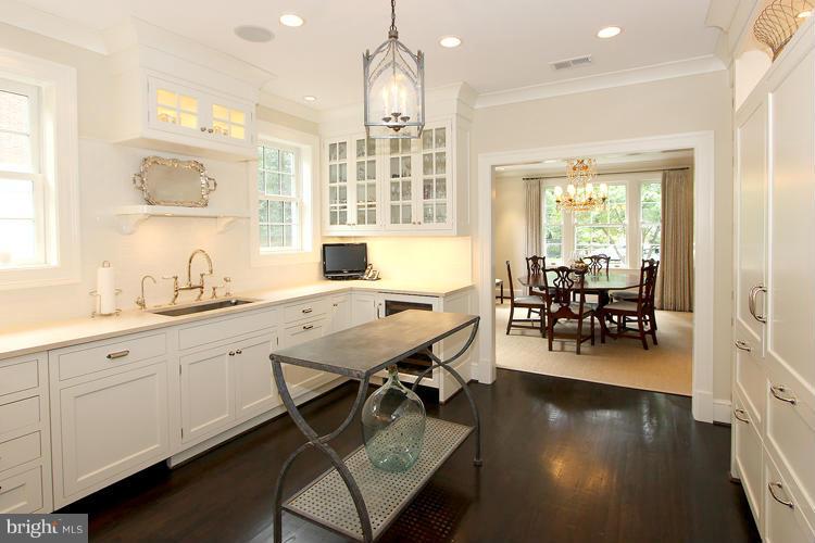 WESLEY HEIGHTS - Residential