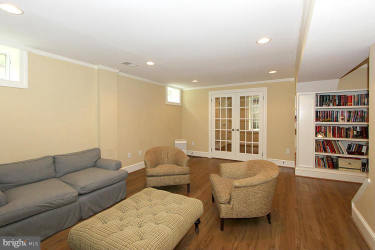 WESLEY HEIGHTS - Residential