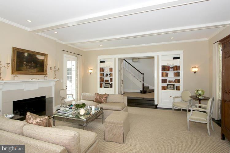 WESLEY HEIGHTS - Residential