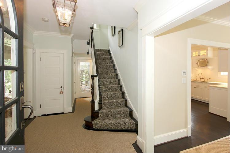 WESLEY HEIGHTS - Residential