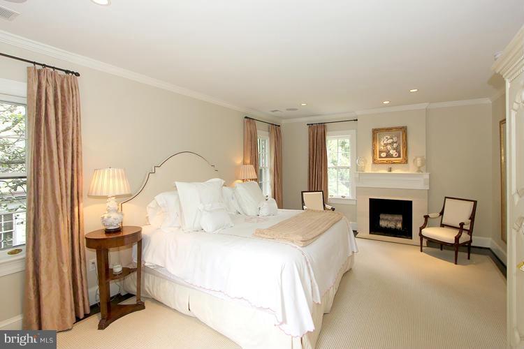 WESLEY HEIGHTS - Residential