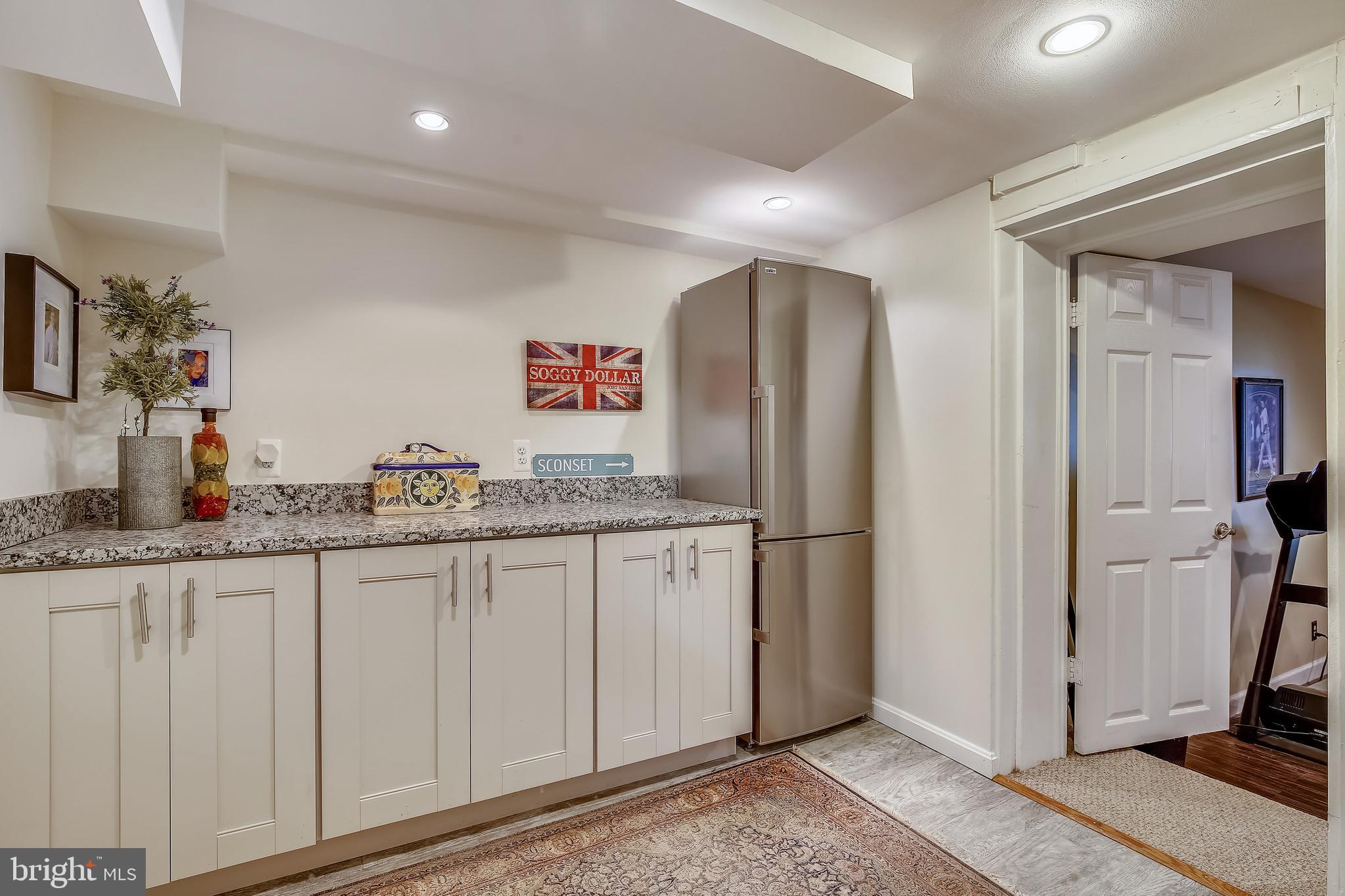 BEVERLY HILLS - Residential