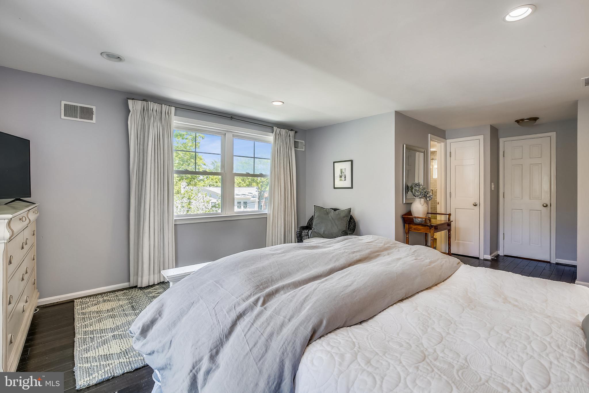 BEVERLY HILLS - Residential