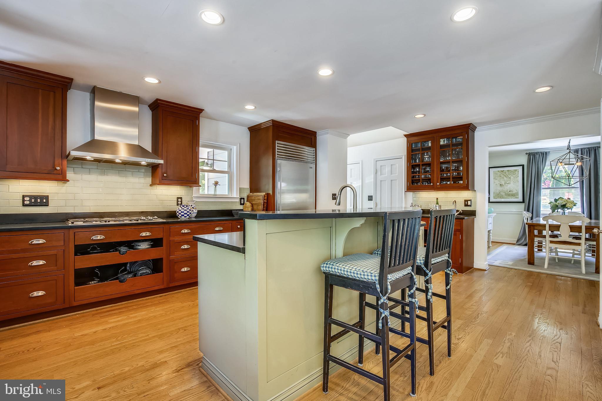 BEVERLY HILLS - Residential