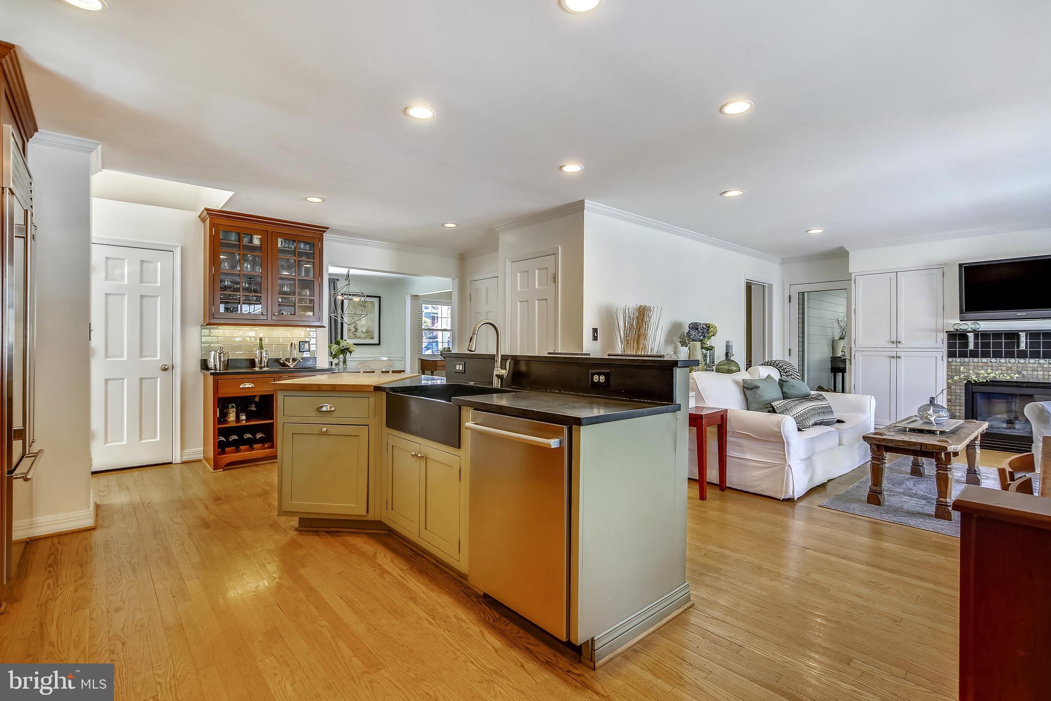 BEVERLY HILLS - Residential