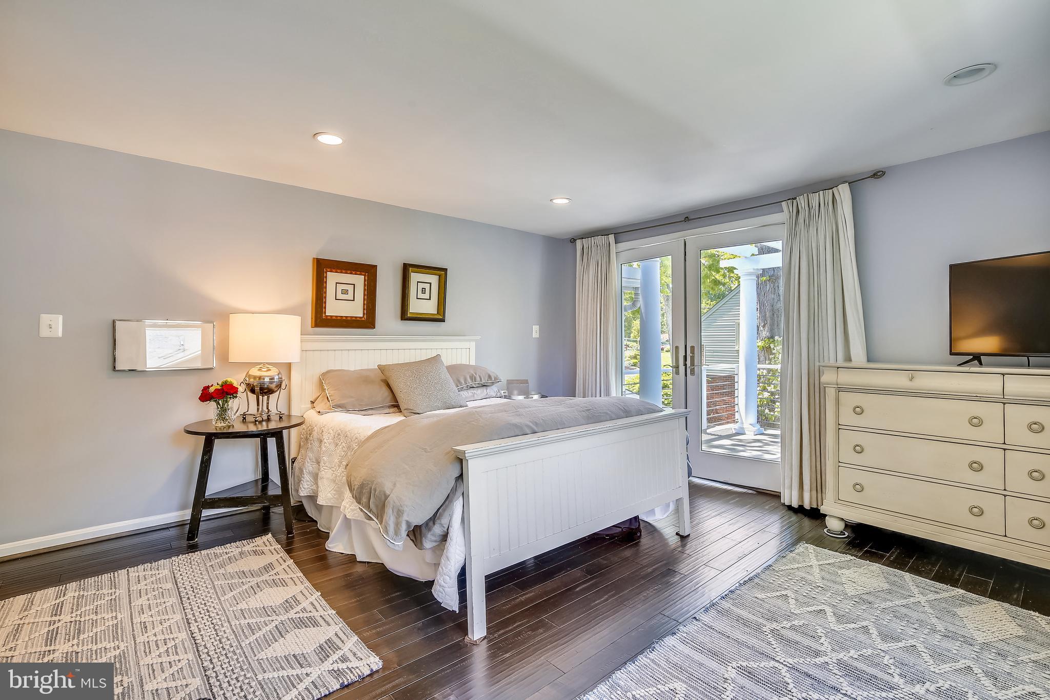 BEVERLY HILLS - Residential