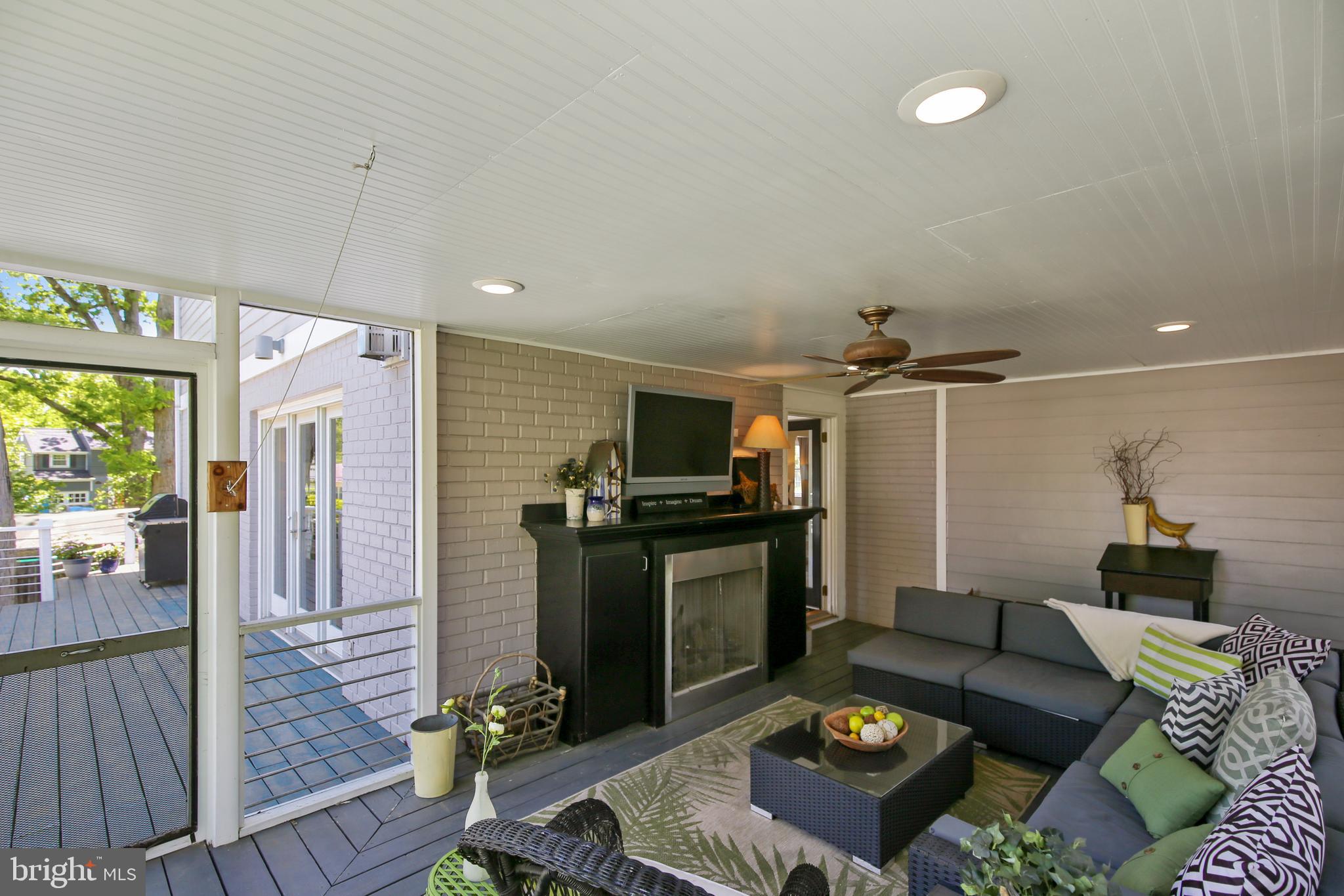 BEVERLY HILLS - Residential