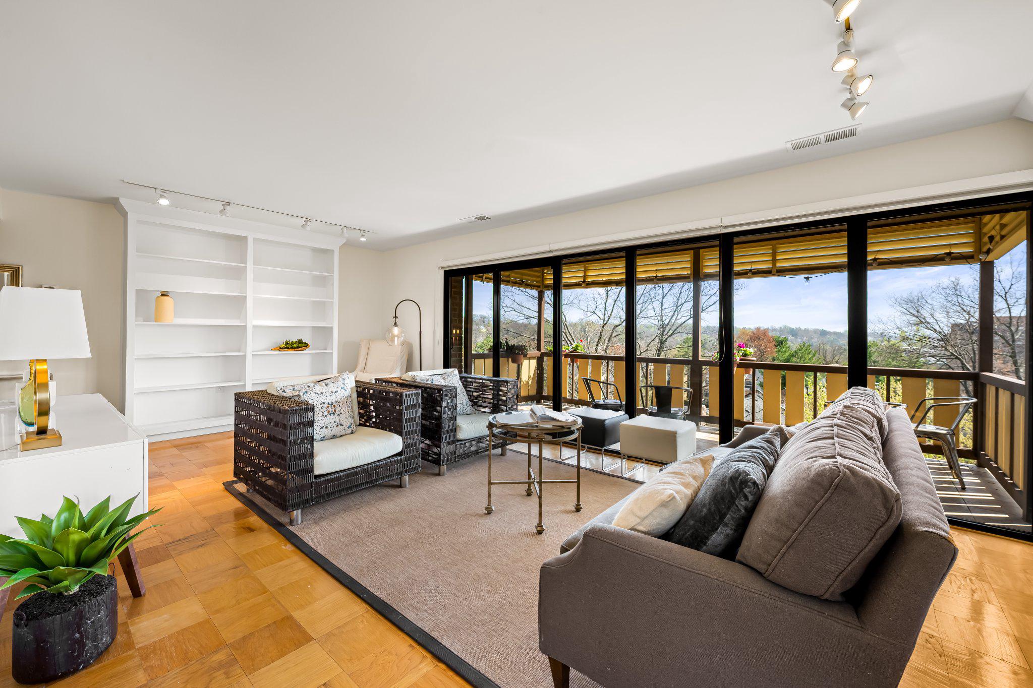 CROSS KEYS - Residential