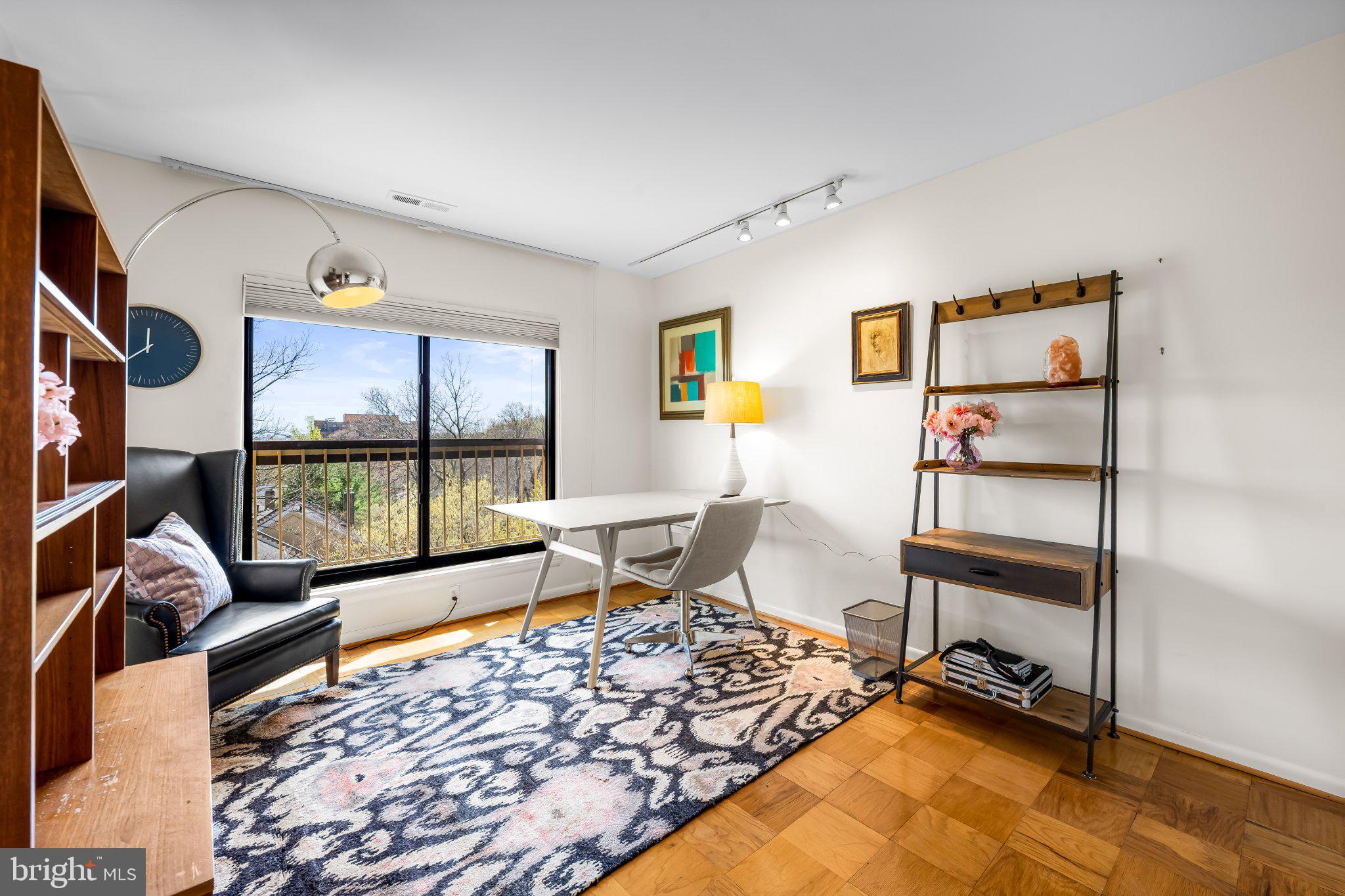 CROSS KEYS - Residential