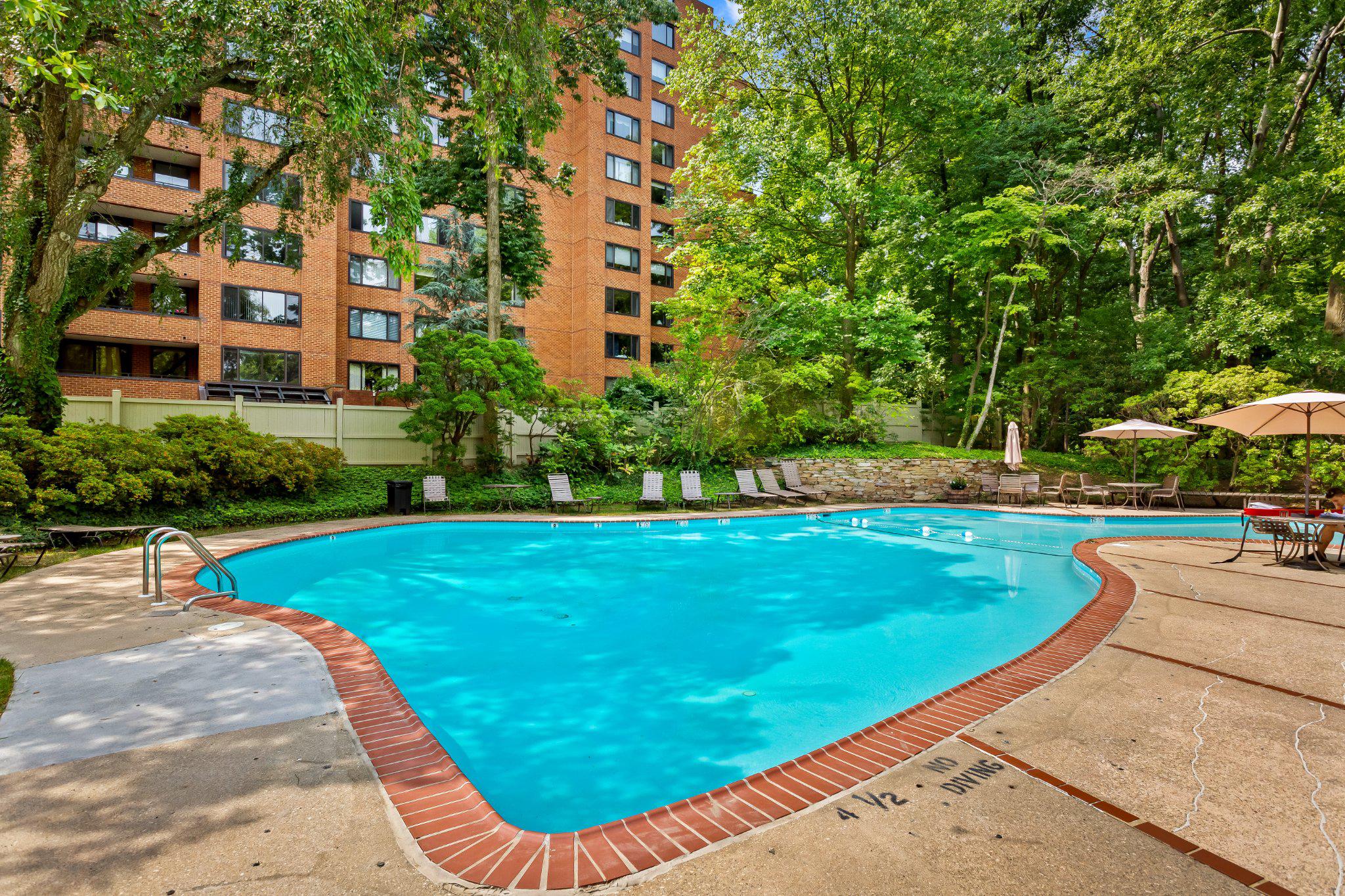 CROSS KEYS - Residential