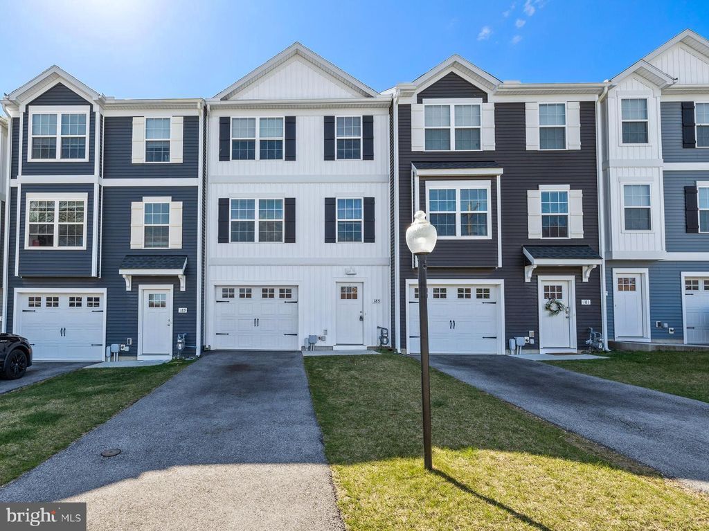 Photo of 90 Penstock Ln, GETTYSBURG, PA 17325 (MLS # PAAD2021874)