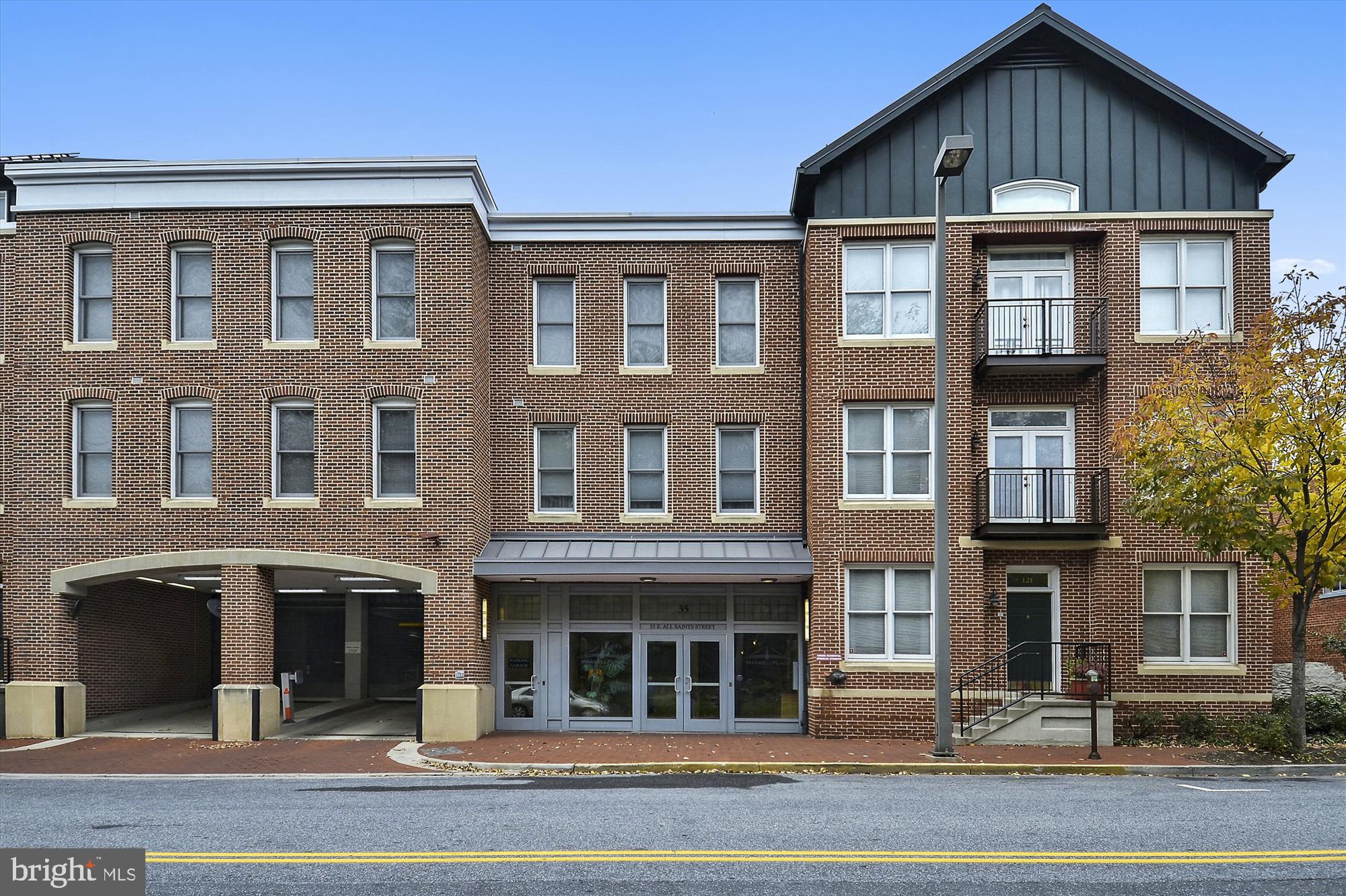 MAXWELL PLACE - Residential