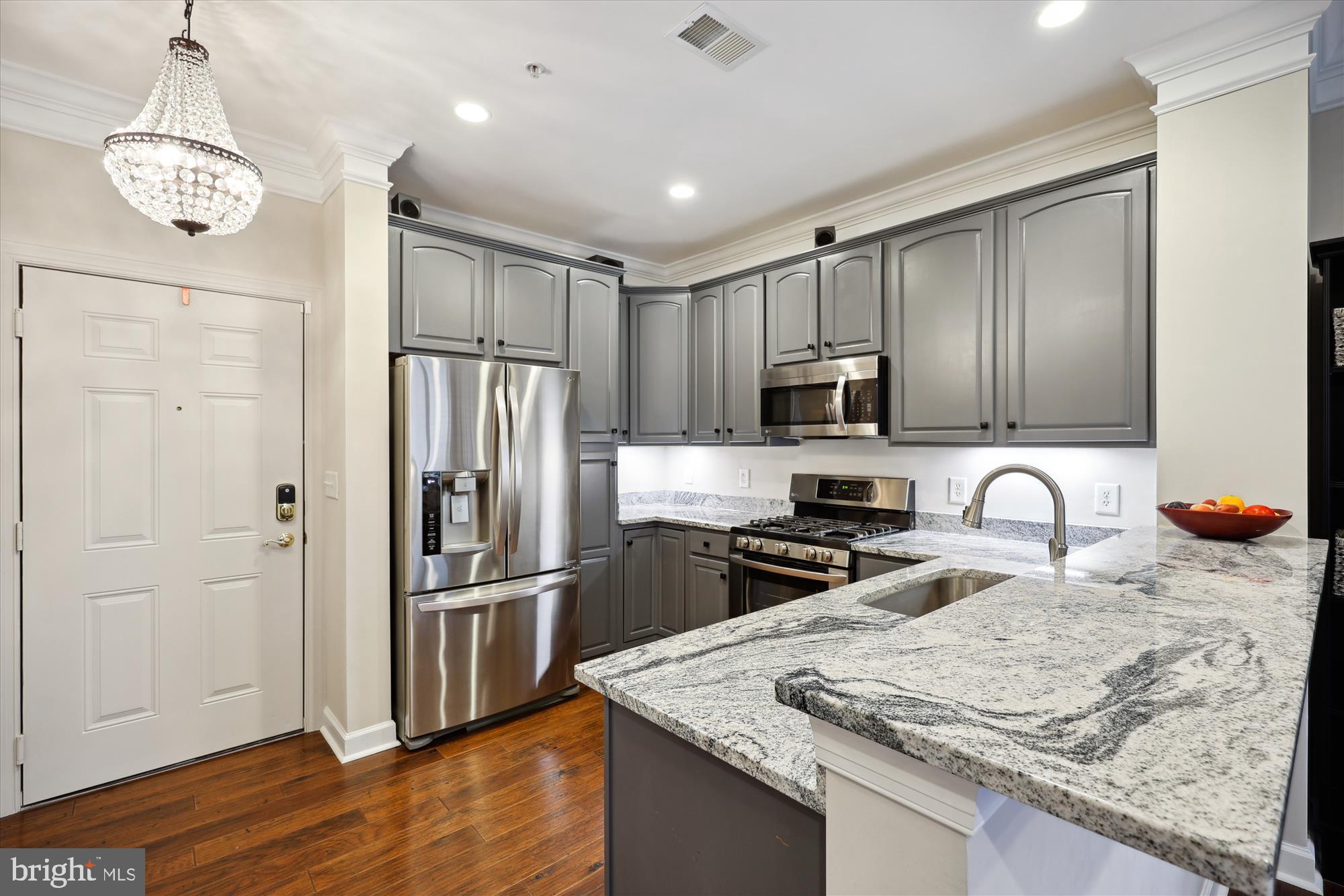 MAXWELL PLACE - Residential