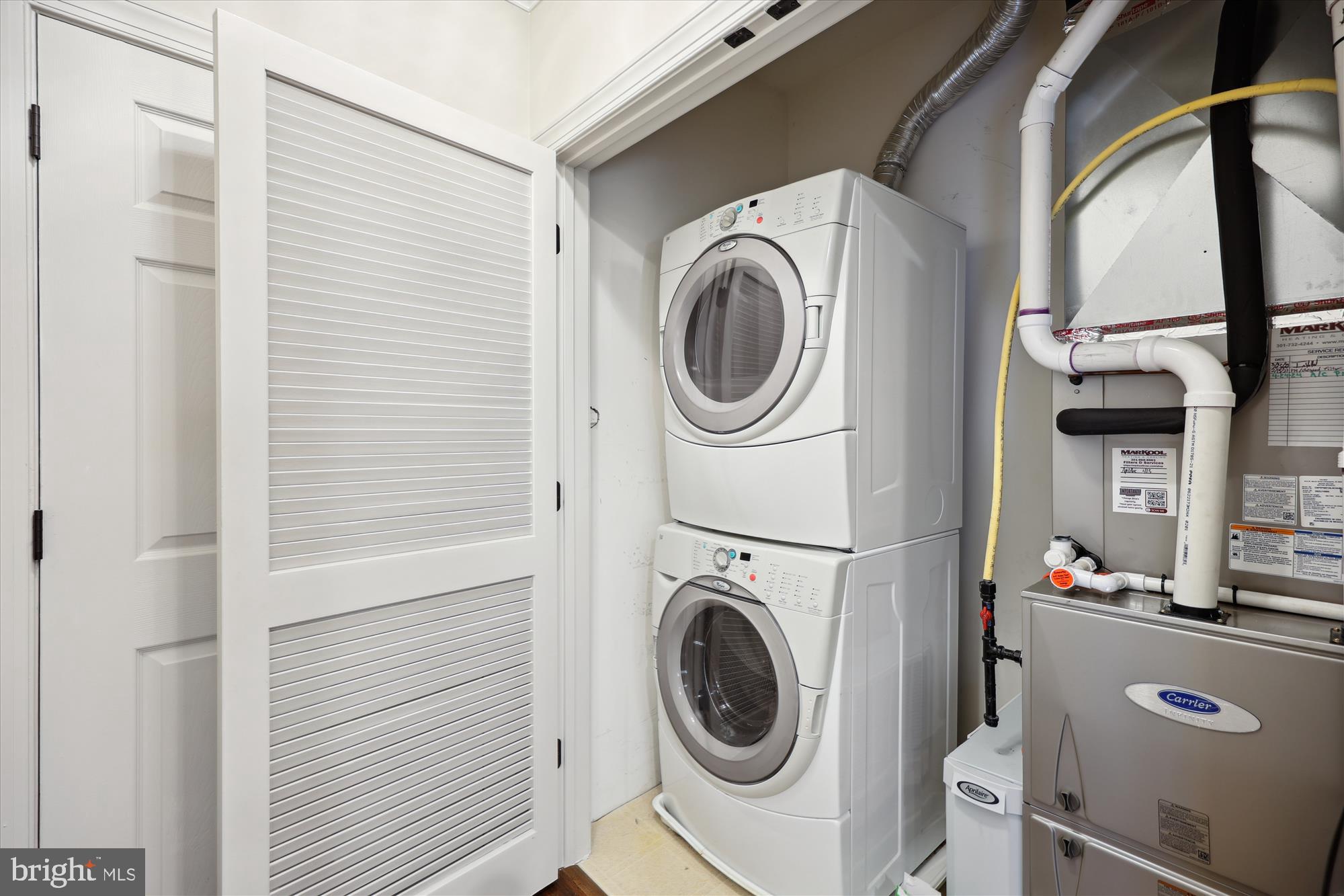 MAXWELL PLACE - Residential