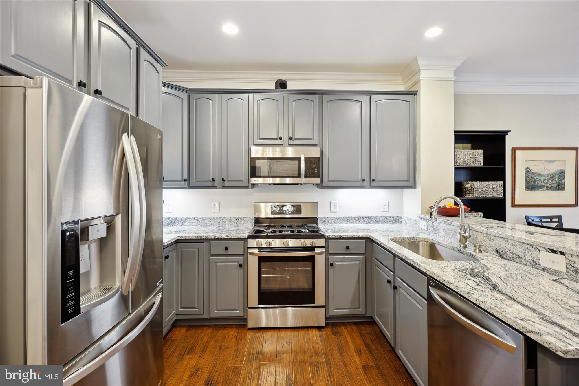 MAXWELL PLACE - Residential