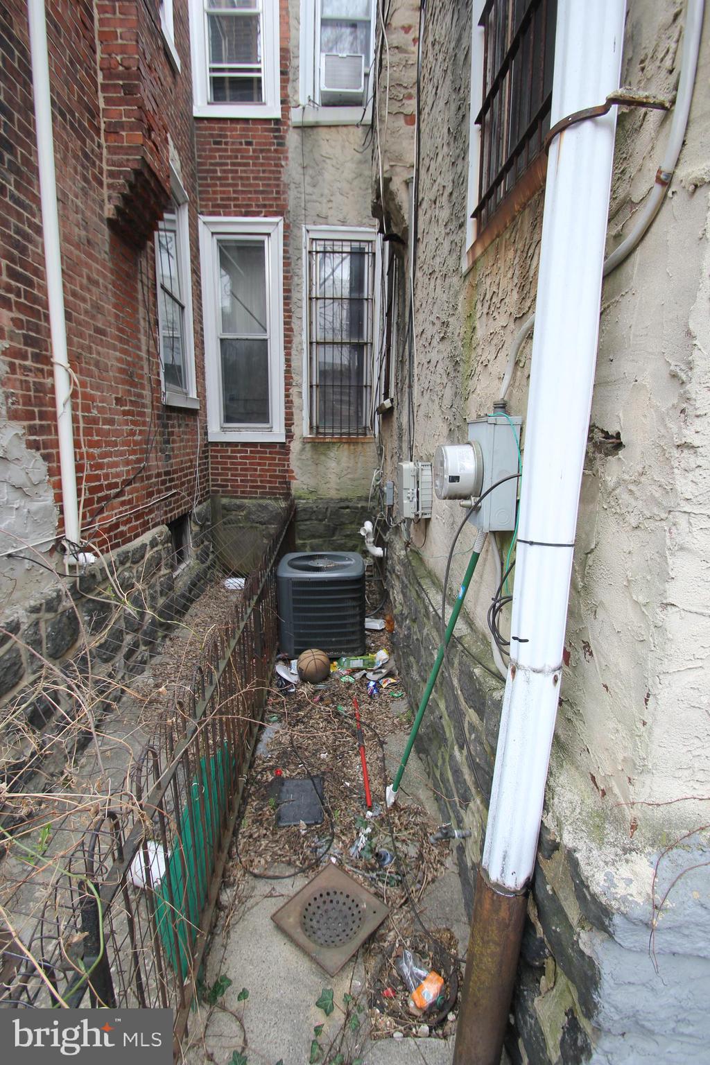 WEST PHILADELPHIA - Residential