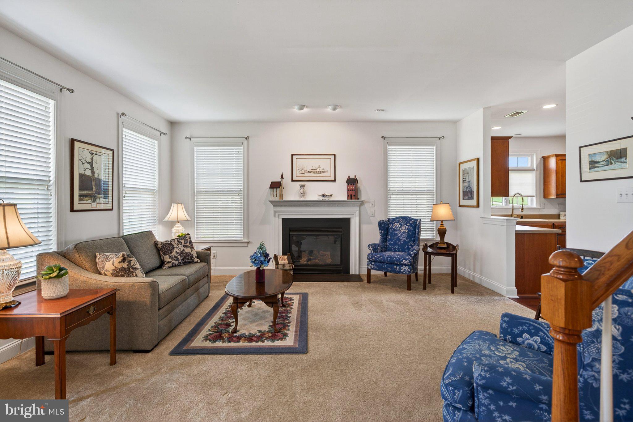KNOB HILL FARMS - Residential