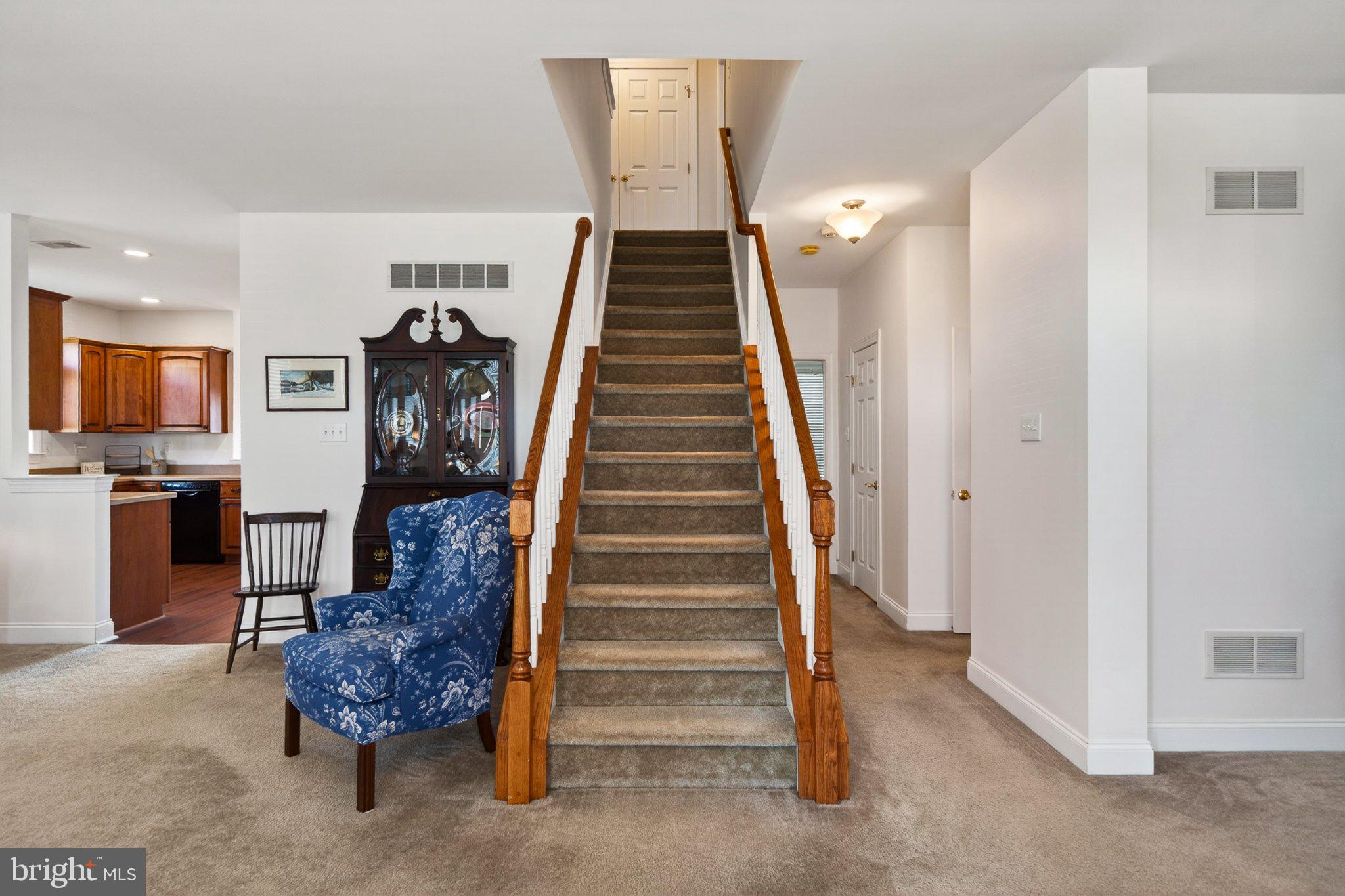 KNOB HILL FARMS - Residential