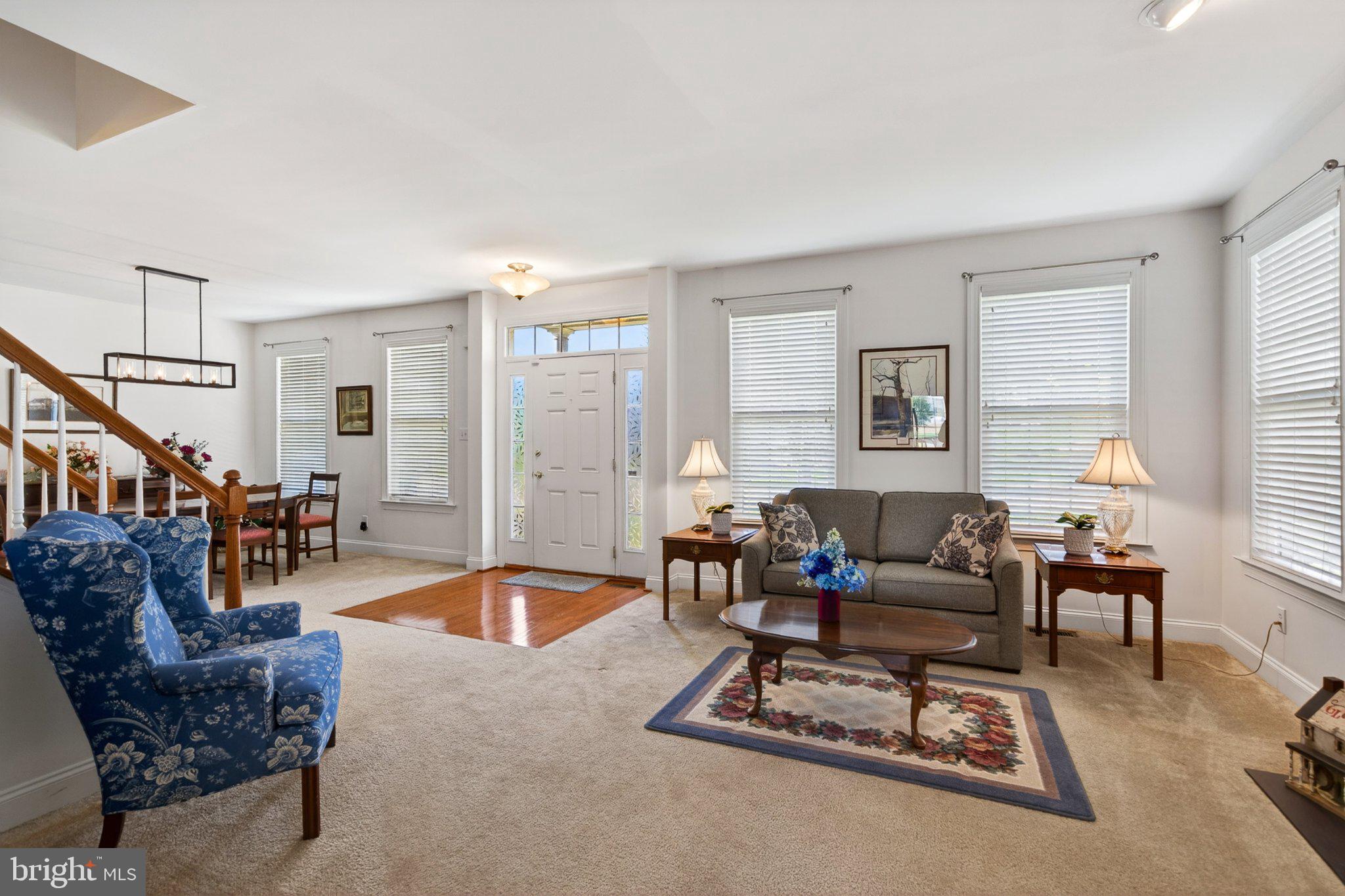 KNOB HILL FARMS - Residential