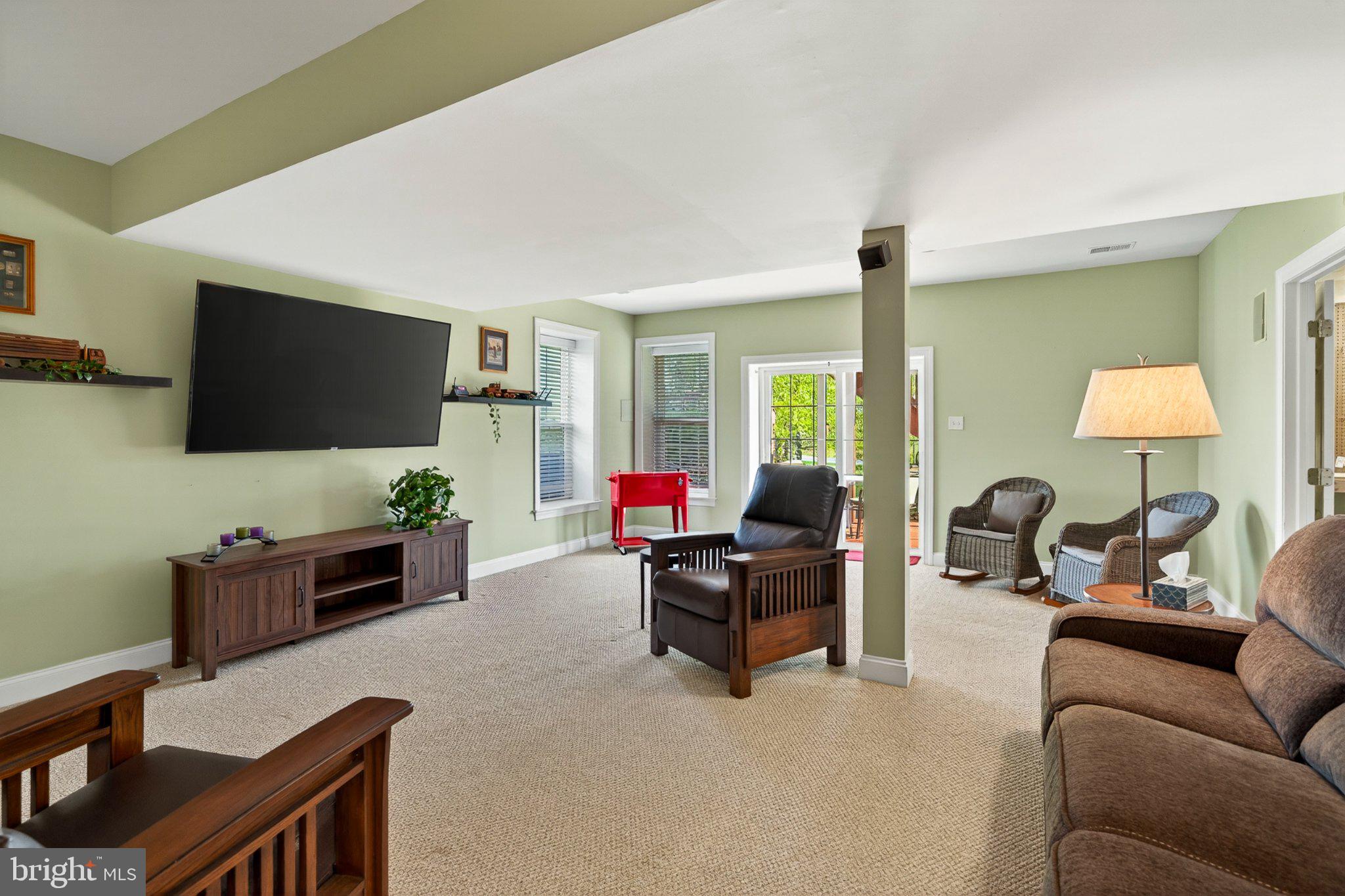 KNOB HILL FARMS - Residential