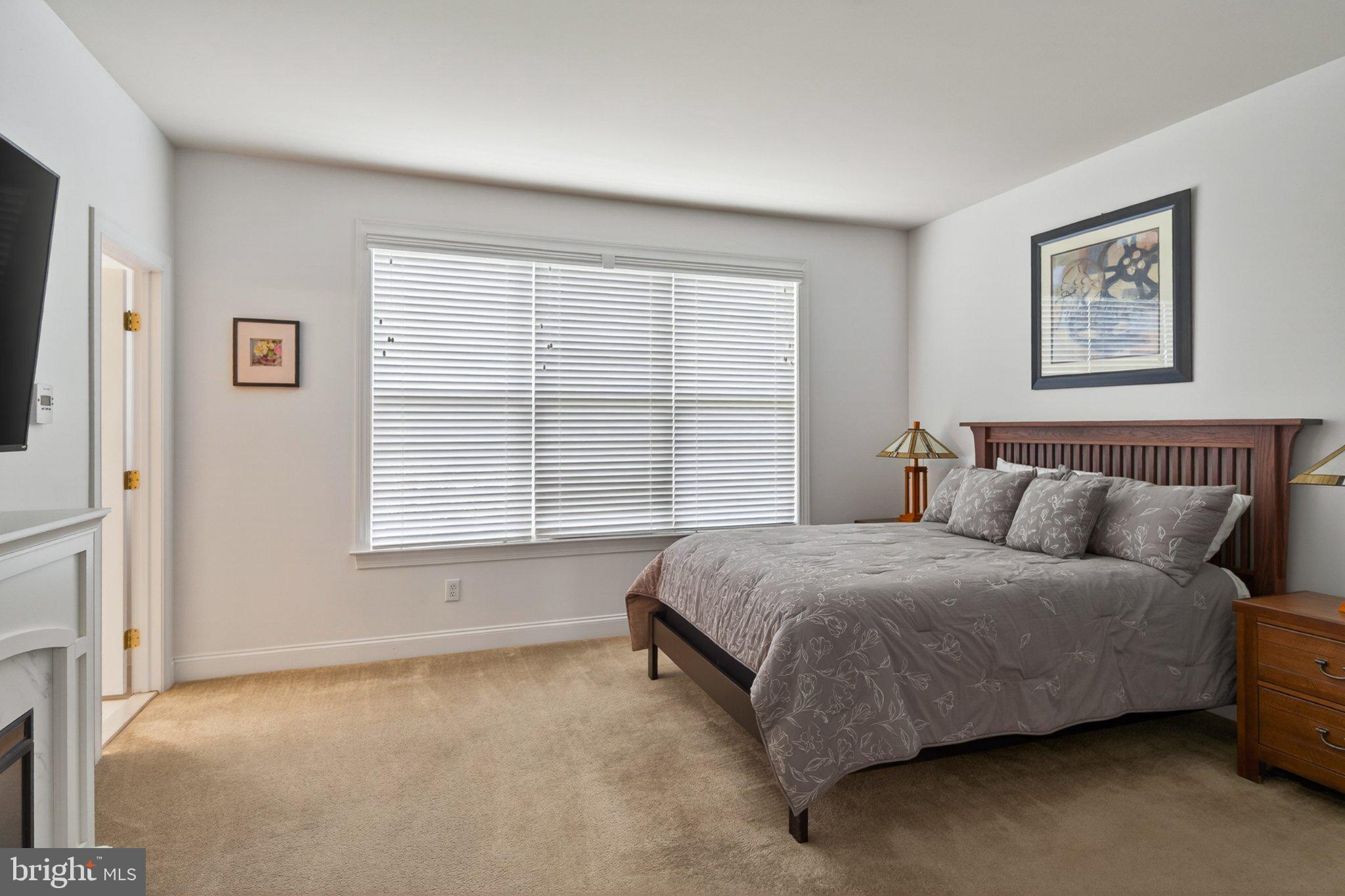 KNOB HILL FARMS - Residential