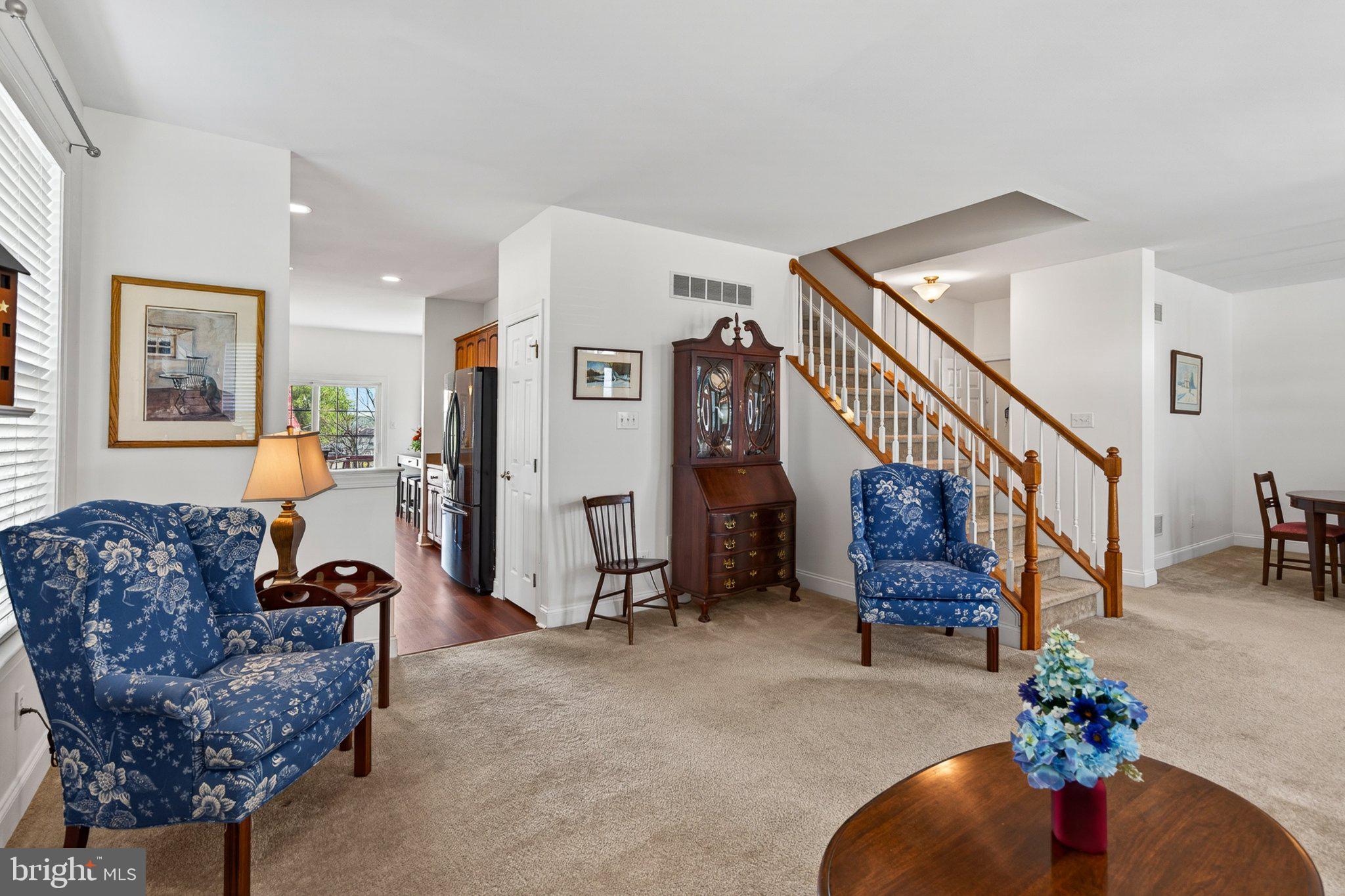 KNOB HILL FARMS - Residential