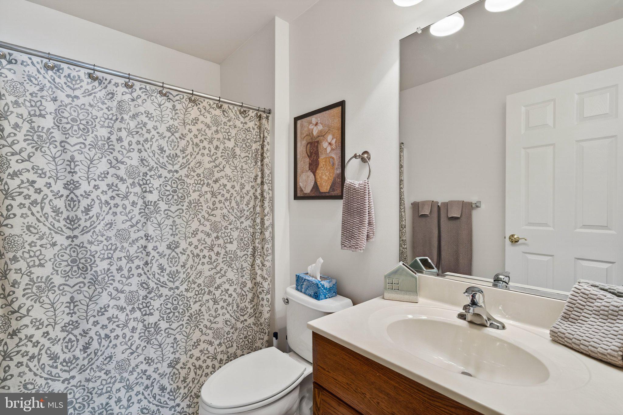 KNOB HILL FARMS - Residential