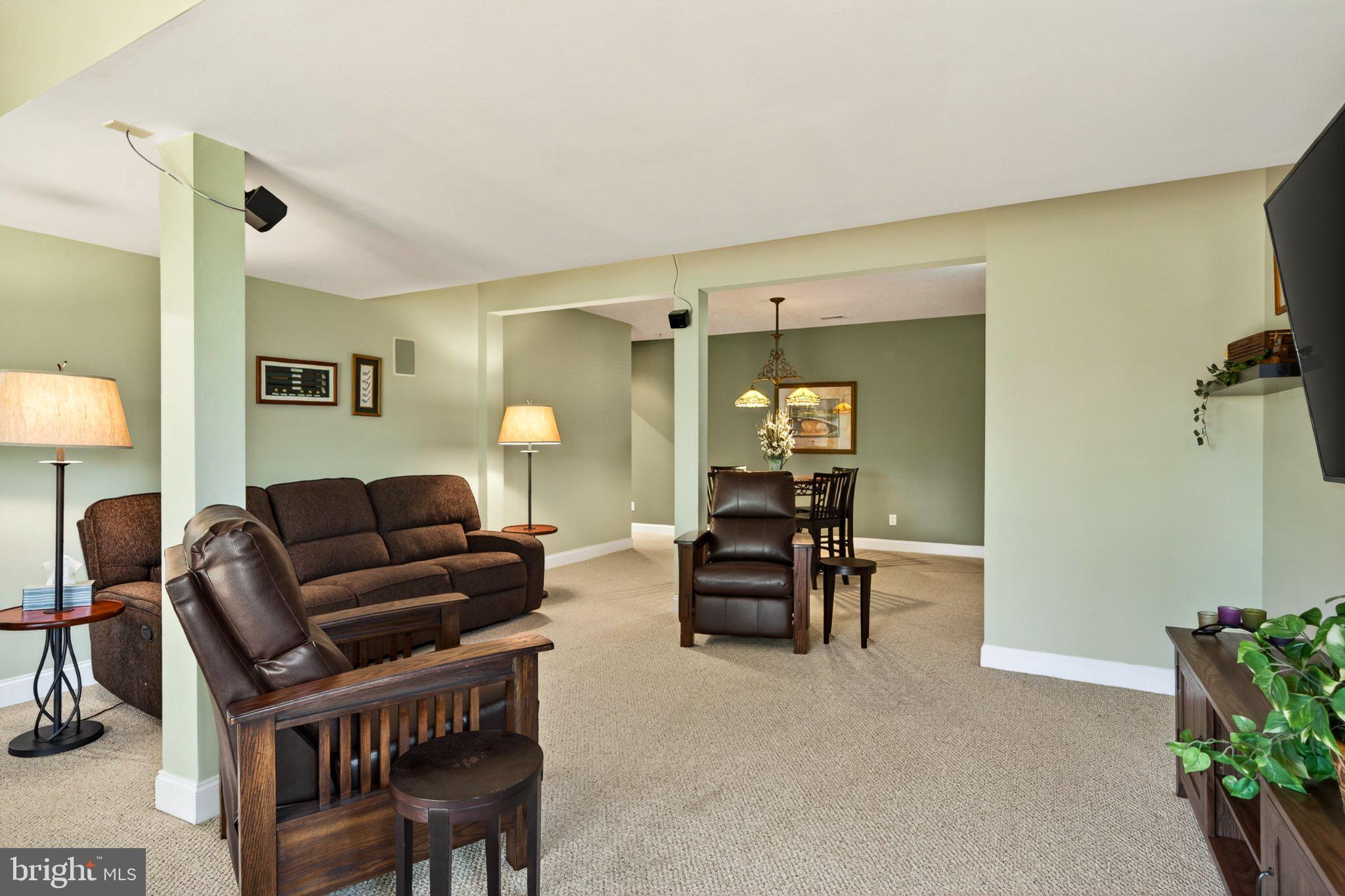 KNOB HILL FARMS - Residential