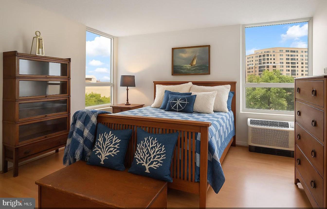 RIDGELY TOWSON CENTER - Residential