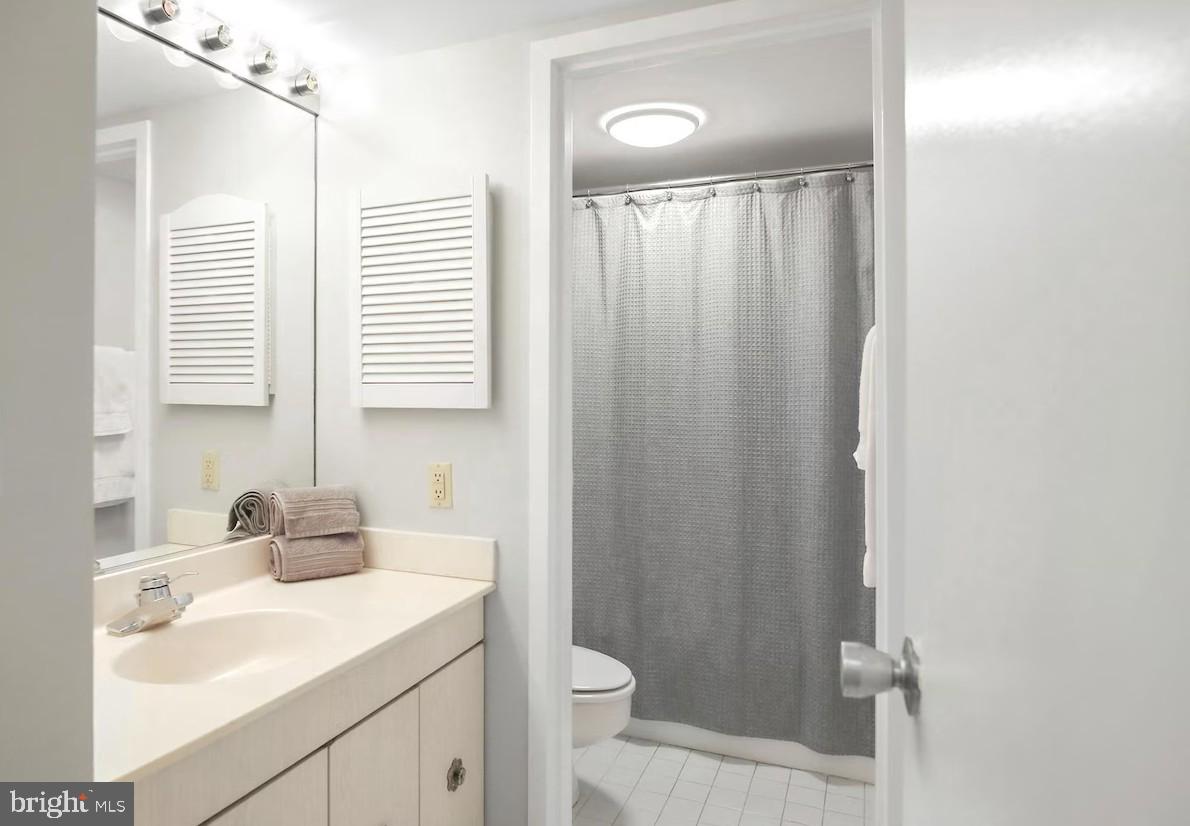 RIDGELY TOWSON CENTER - Residential