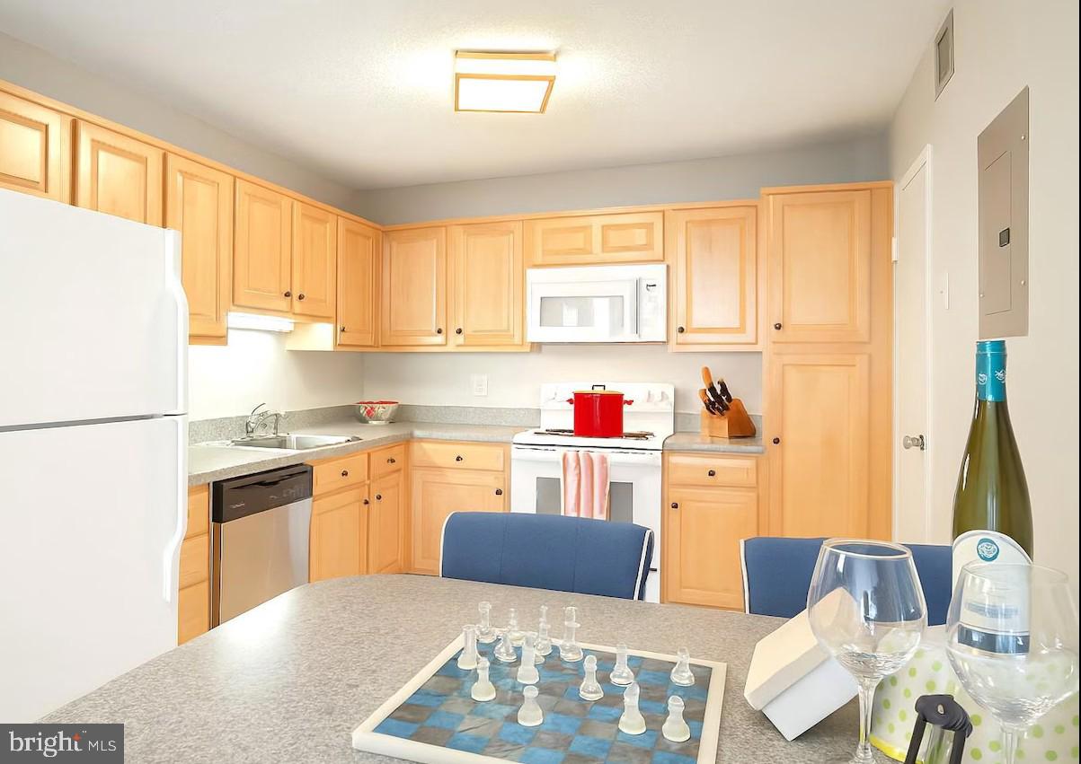 205 E JOPPA ROAD 608