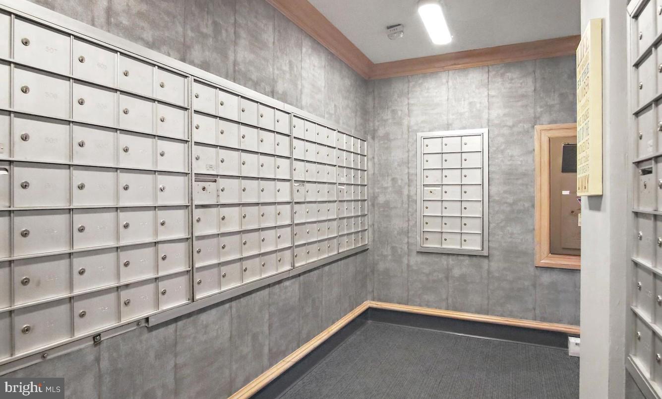 RIDGELY TOWSON CENTER - Residential