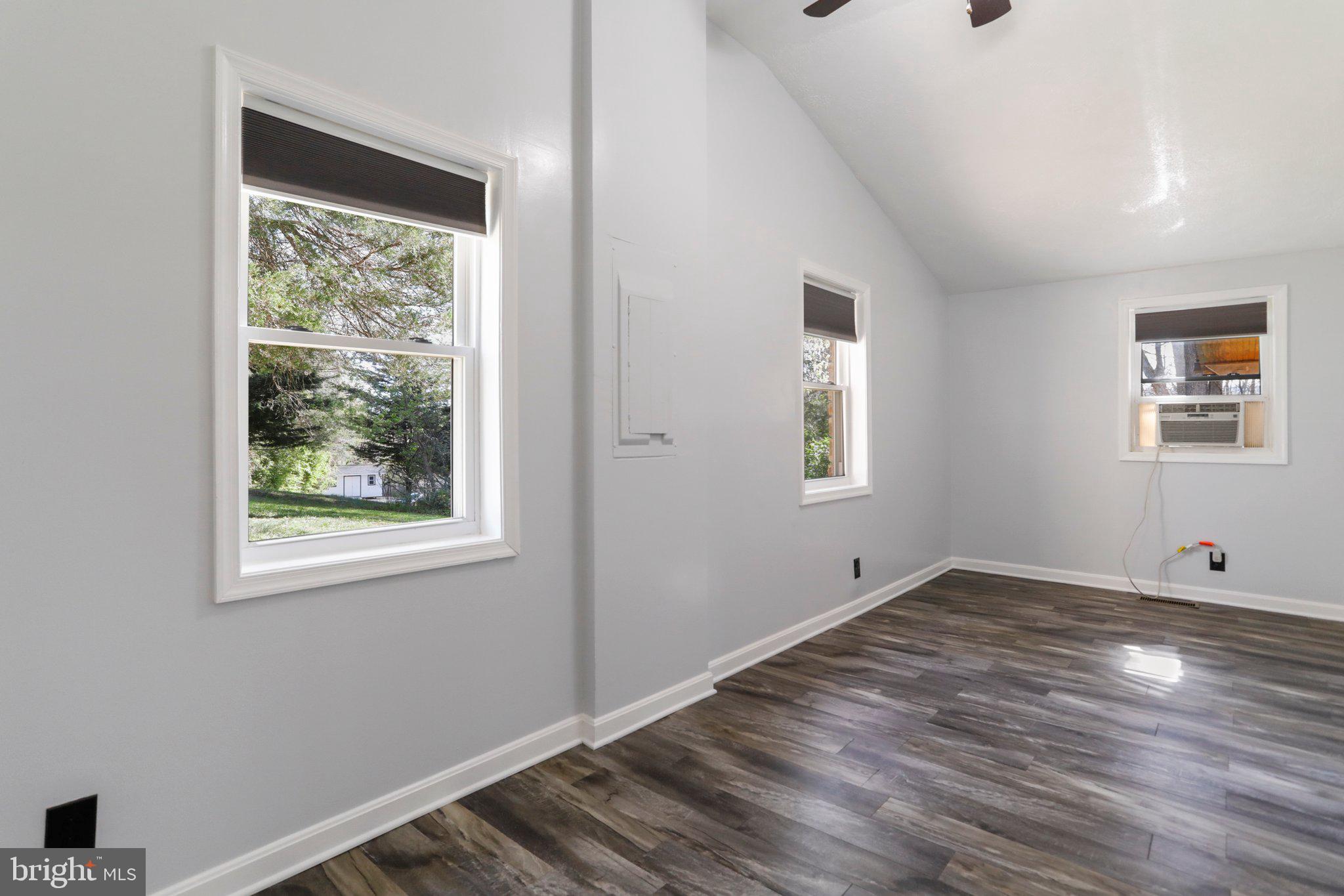 SHENANDOAH  SHORES - Residential