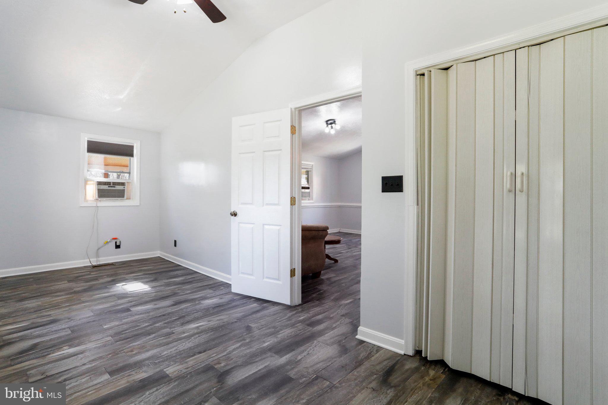 SHENANDOAH  SHORES - Residential