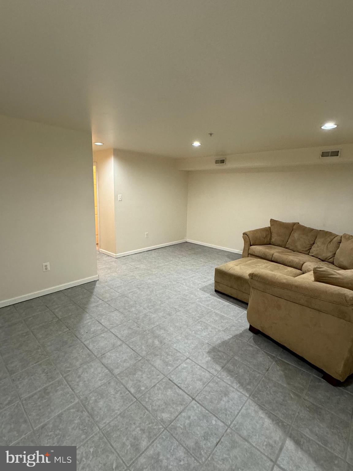 WINTERS RUN MANOR - Residential Lease