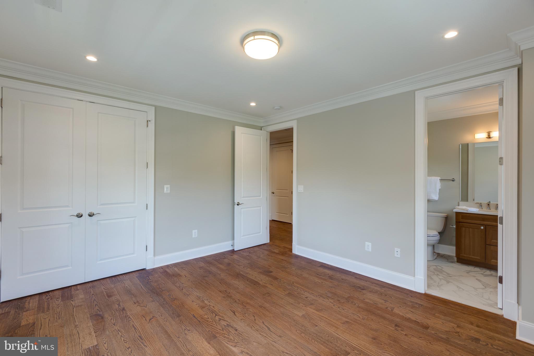 BRYN MAWR - Residential