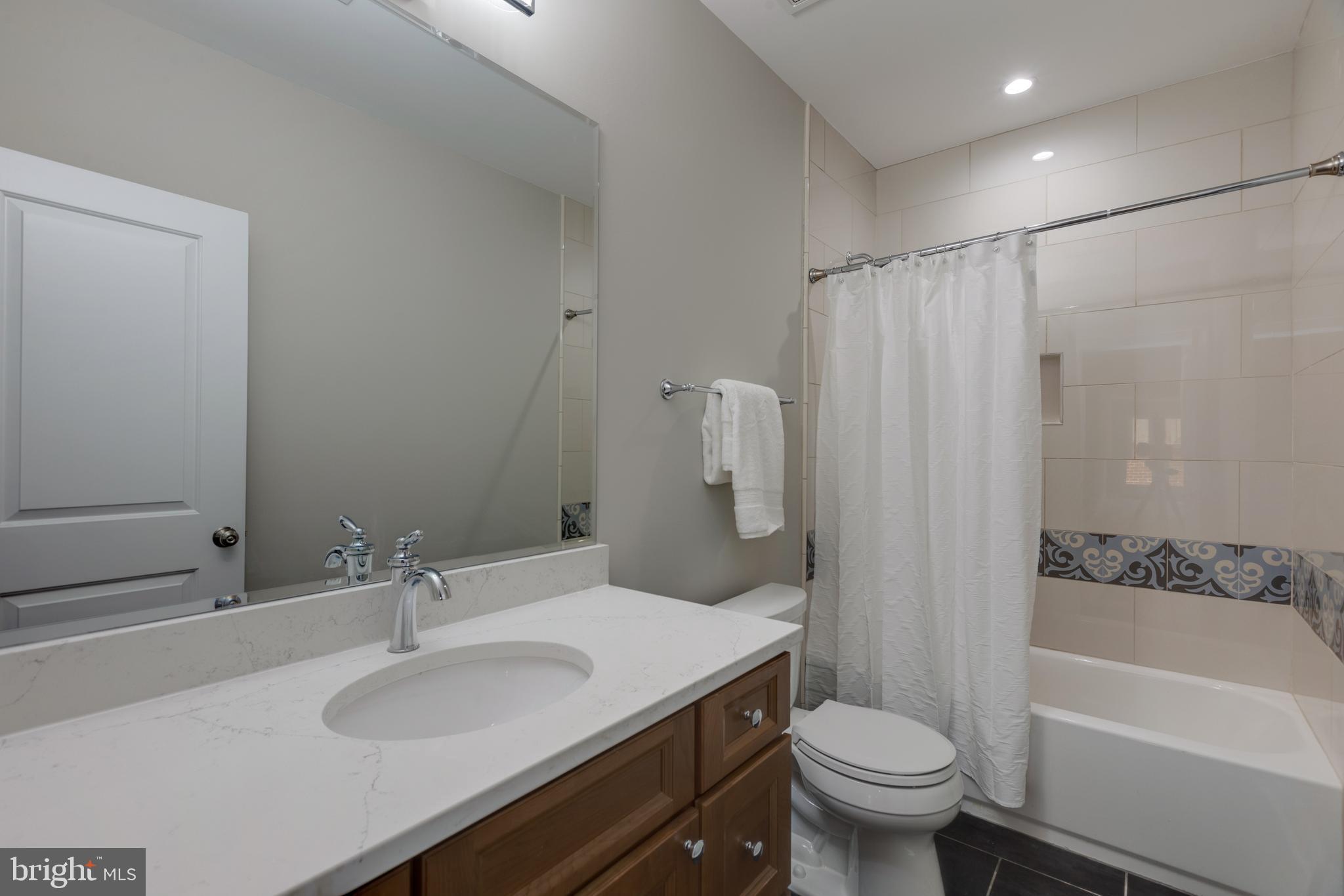 BRYN MAWR - Residential