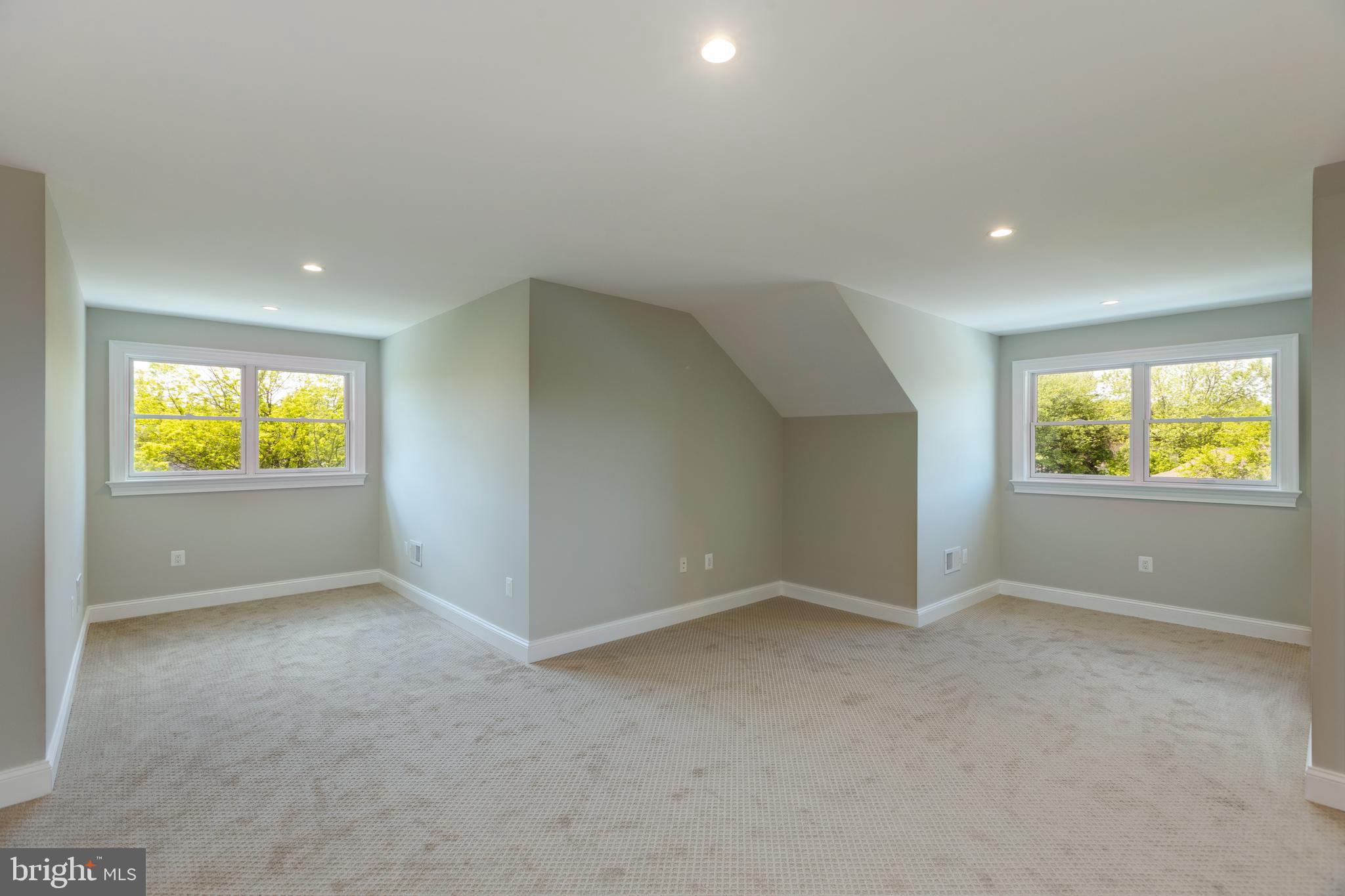 BRYN MAWR - Residential