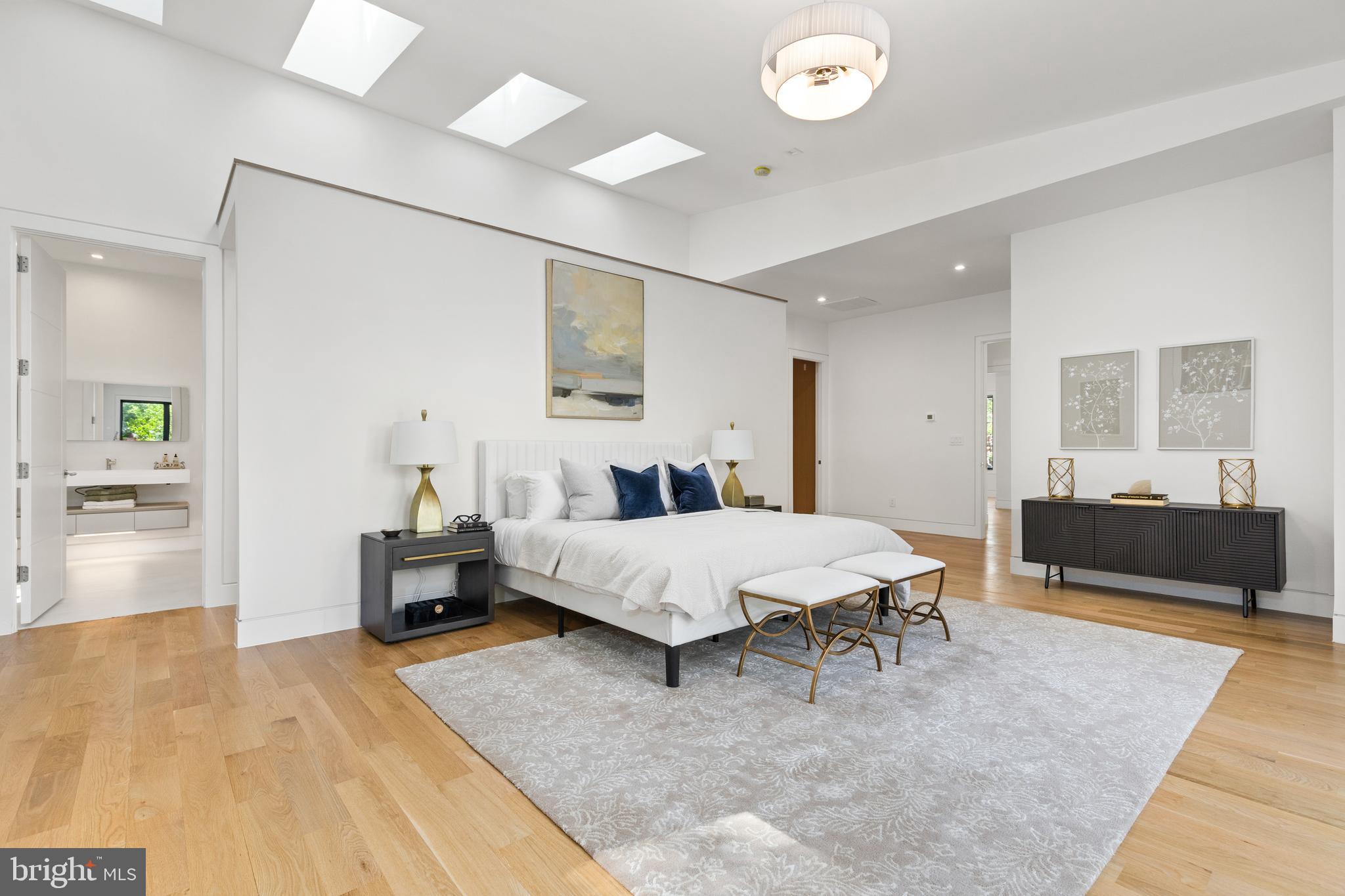 BROYHILL FOREST - Residential