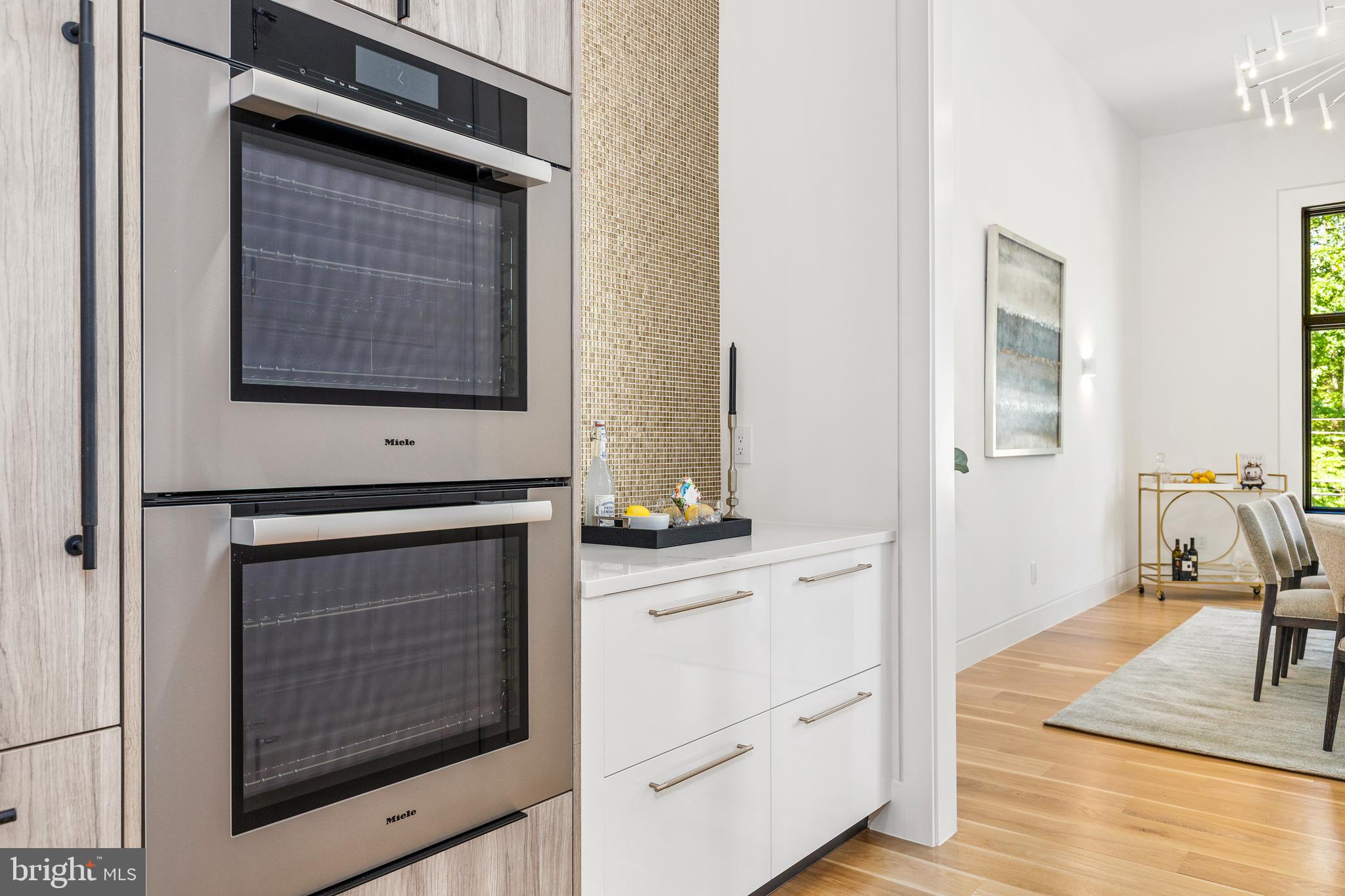 BROYHILL FOREST - Residential