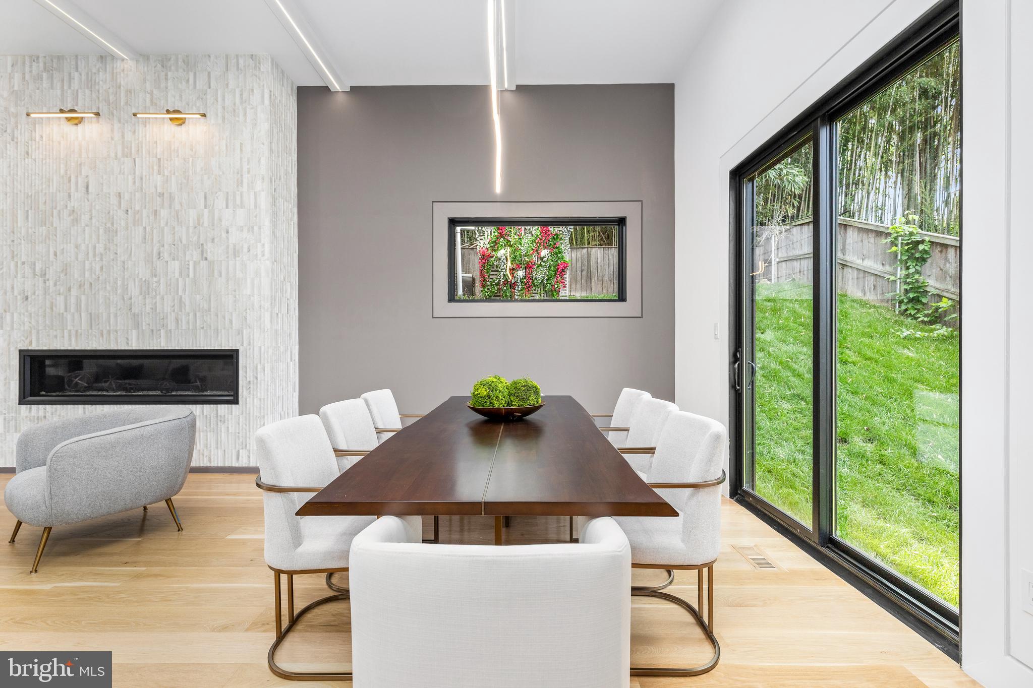 BROYHILL FOREST - Residential