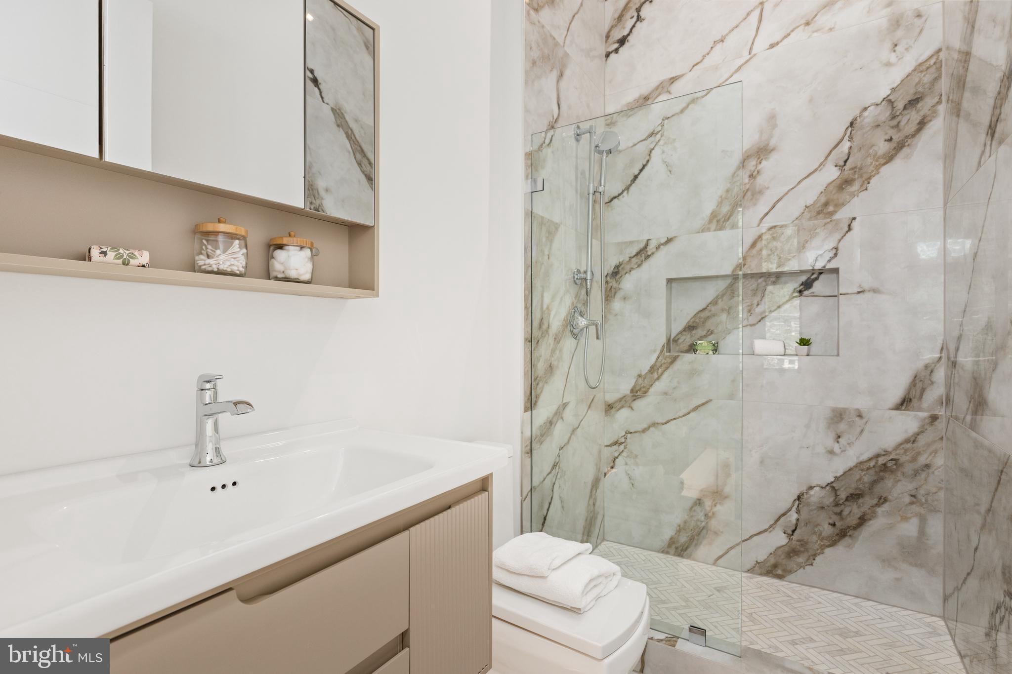 BROYHILL FOREST - Residential