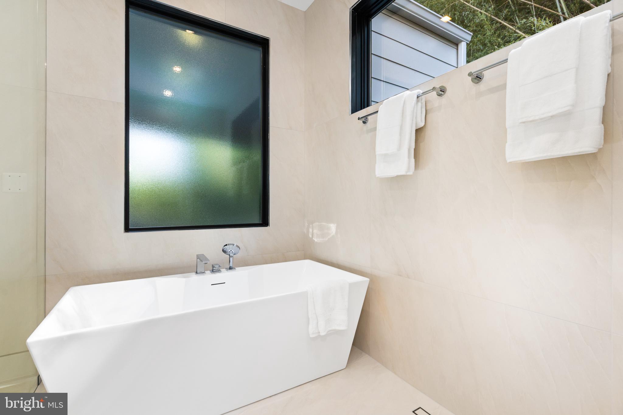 BROYHILL FOREST - Residential