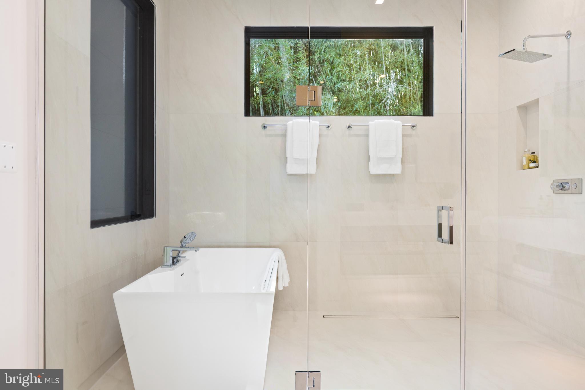 BROYHILL FOREST - Residential